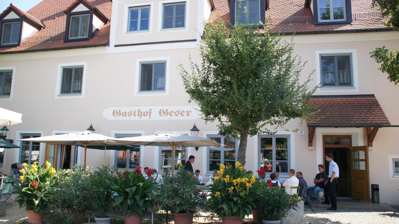 Landgasthof Geser Sarching Экстерьер фото