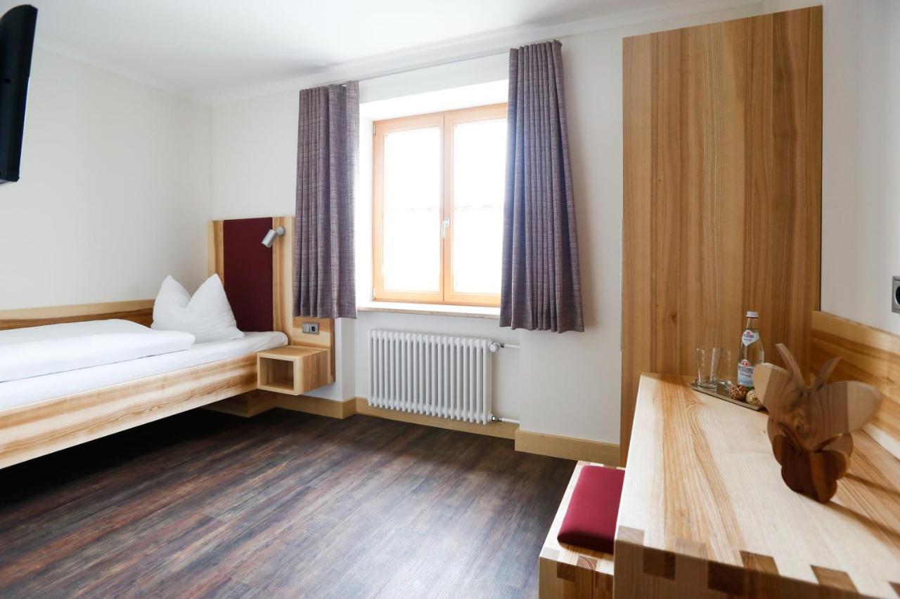 Landgasthof Geser Sarching Экстерьер фото